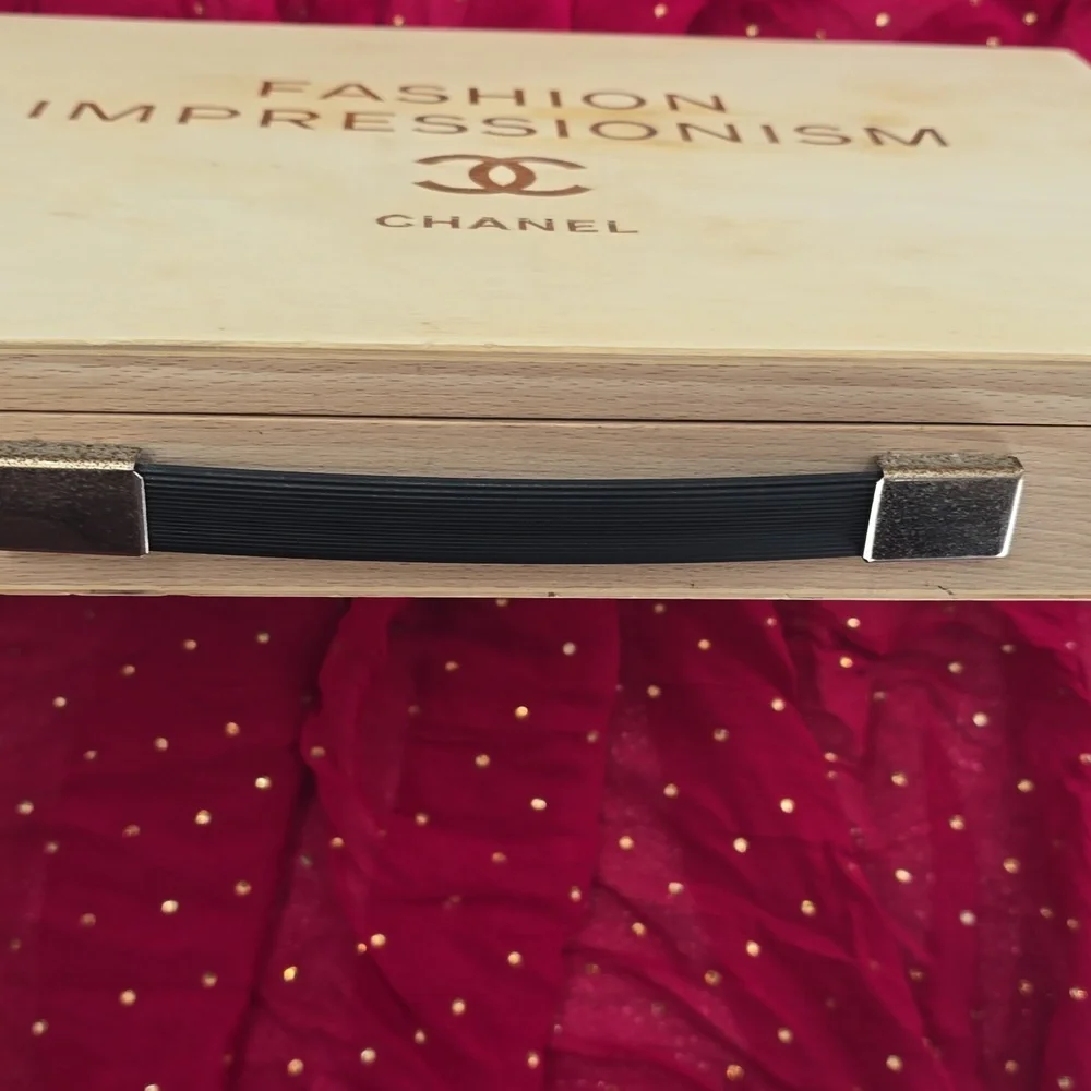 Chanel‎ Fashion Impressionism 2015/2016  Collection Wooden Box